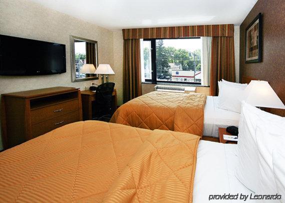 Bellerose Inn Room photo